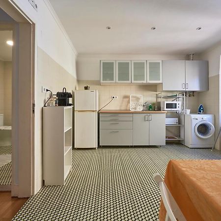 Aesthetic Riverview Apartment In Historical Lisbon Exterior photo