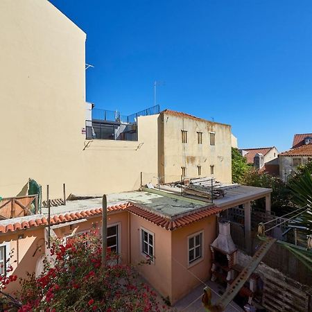 Aesthetic Riverview Apartment In Historical Lisbon Exterior photo