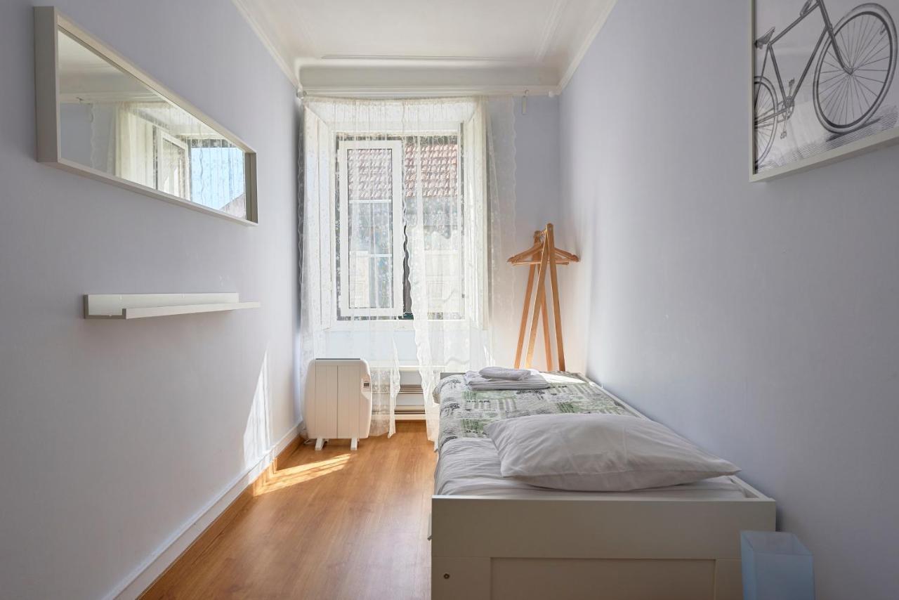 Aesthetic Riverview Apartment In Historical Lisbon Exterior photo