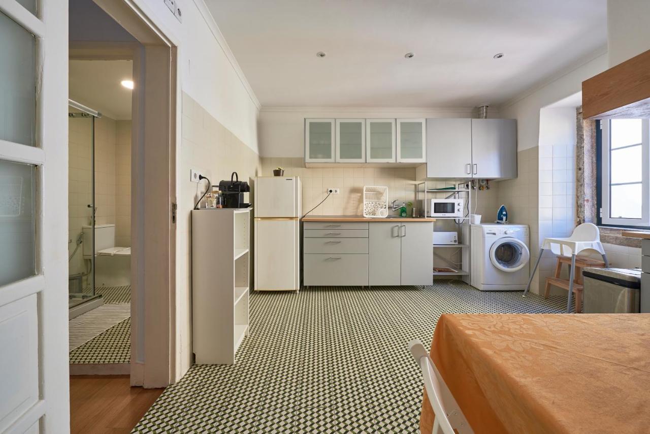 Aesthetic Riverview Apartment In Historical Lisbon Exterior photo